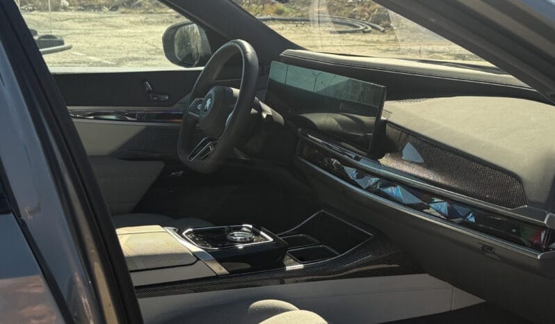 
BMW  I7 XDRIVE full									